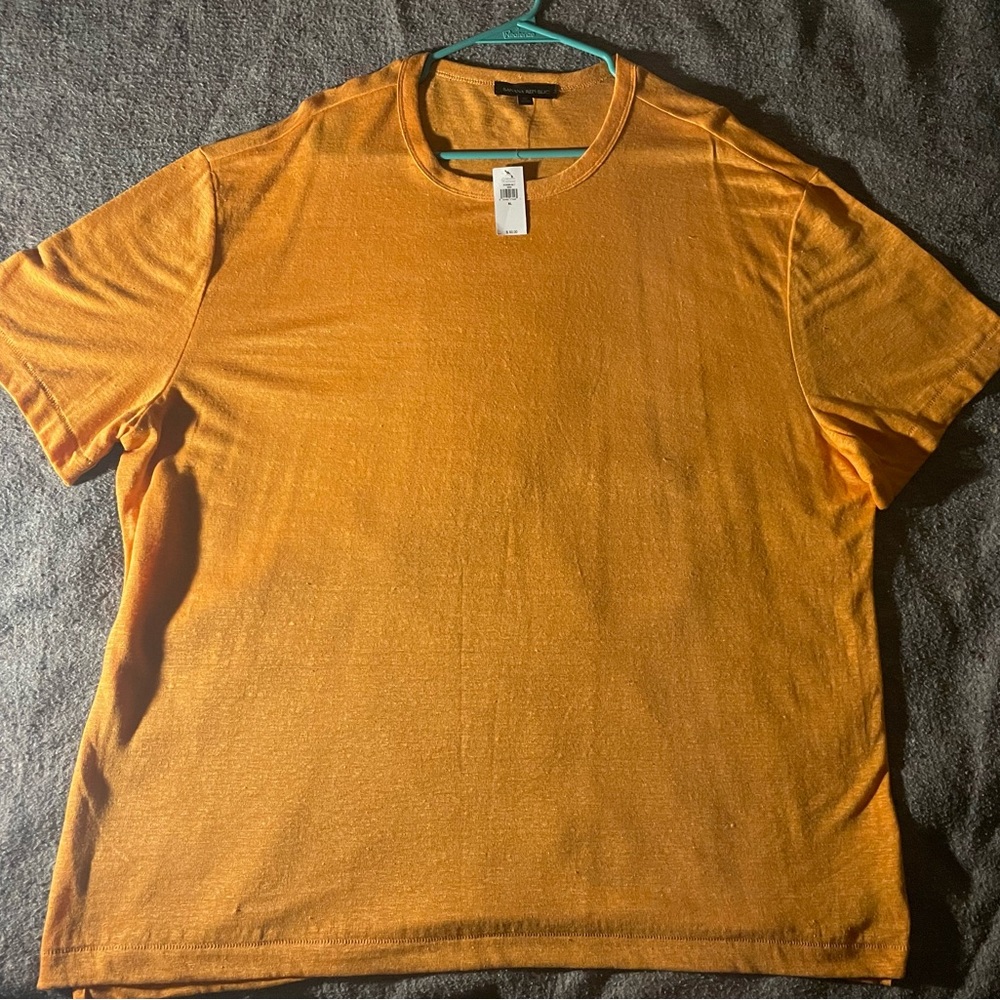 Banana Republic - Orange t shirt